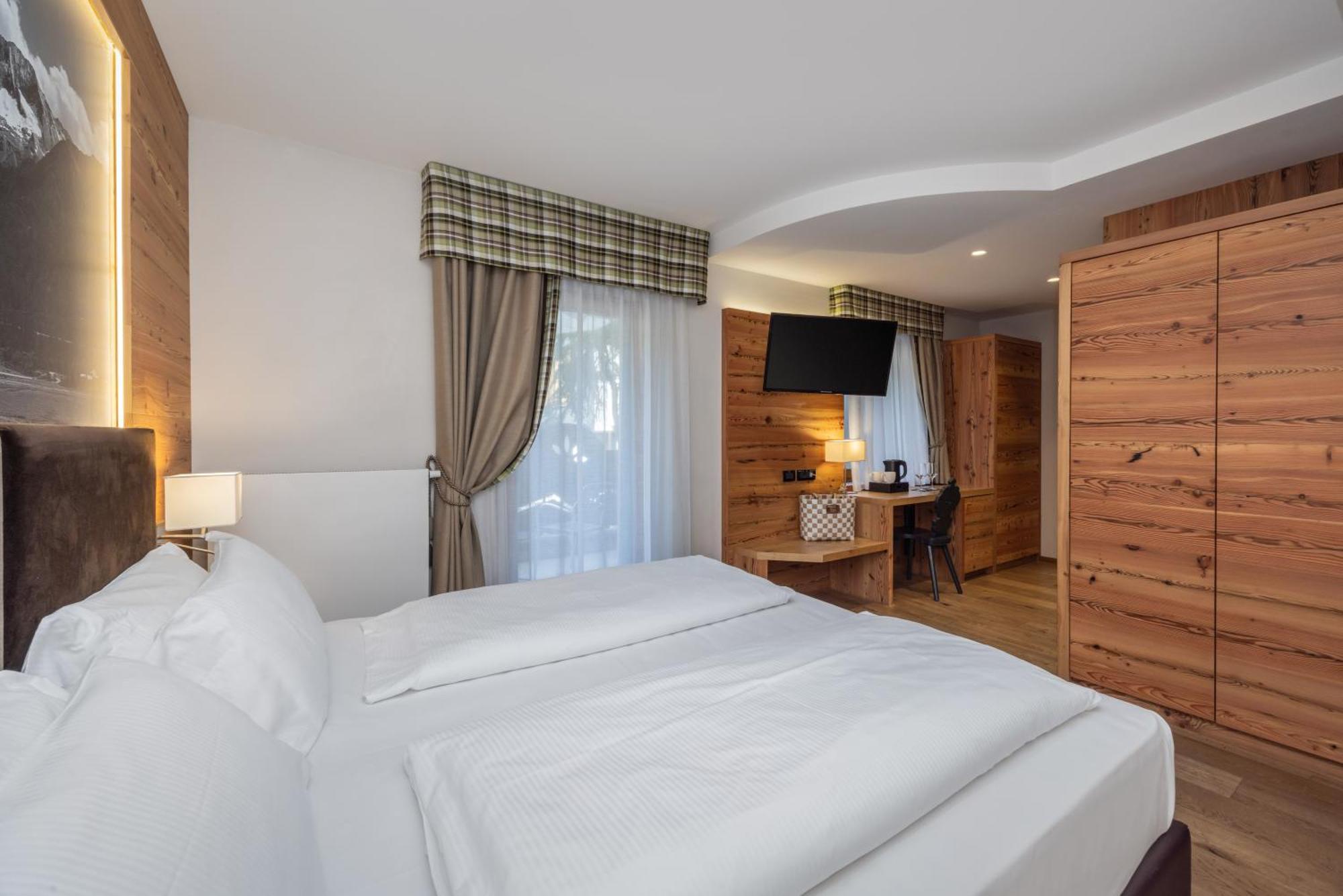 Hotel Ravelli Luxury Spa Mezzana  Exteriér fotografie
