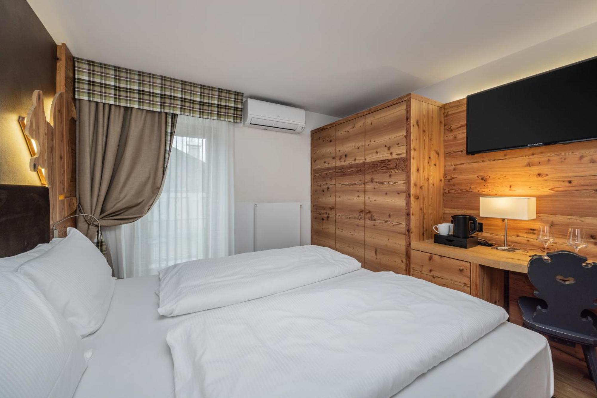 Hotel Ravelli Luxury Spa Mezzana  Exteriér fotografie
