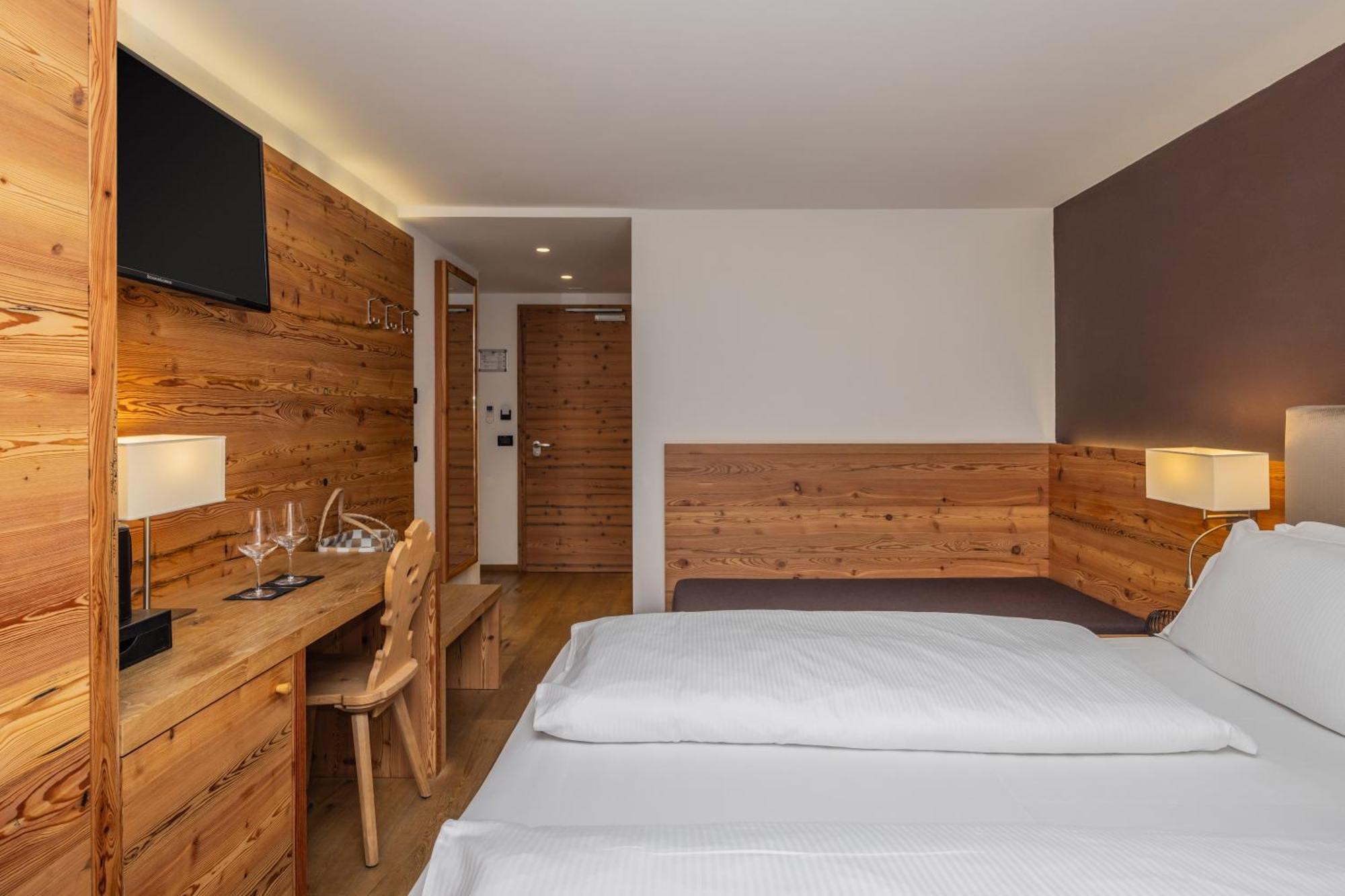 Hotel Ravelli Luxury Spa Mezzana  Exteriér fotografie