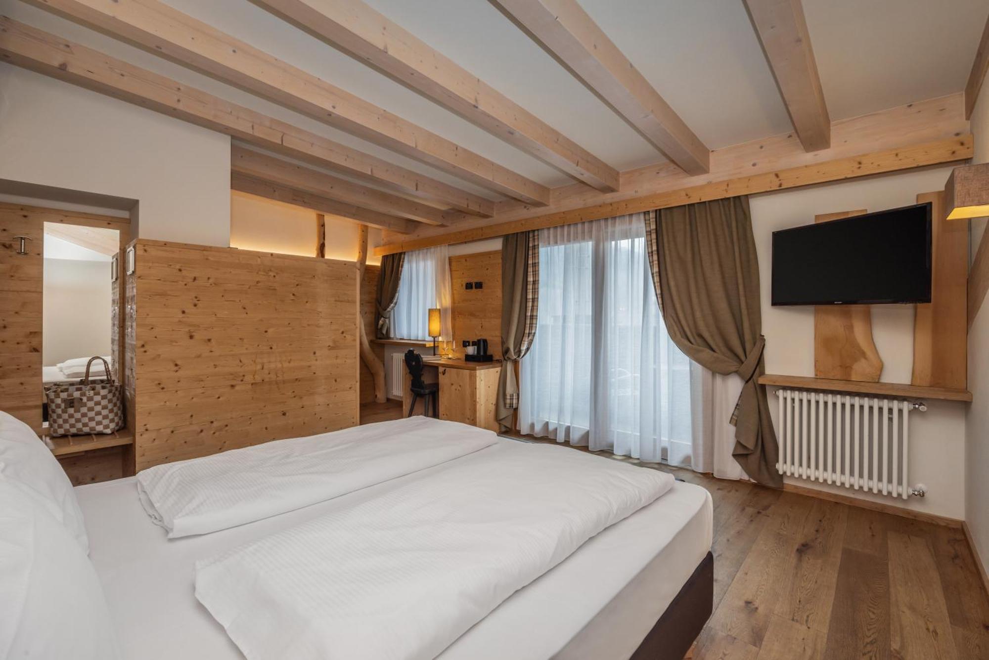 Hotel Ravelli Luxury Spa Mezzana  Exteriér fotografie