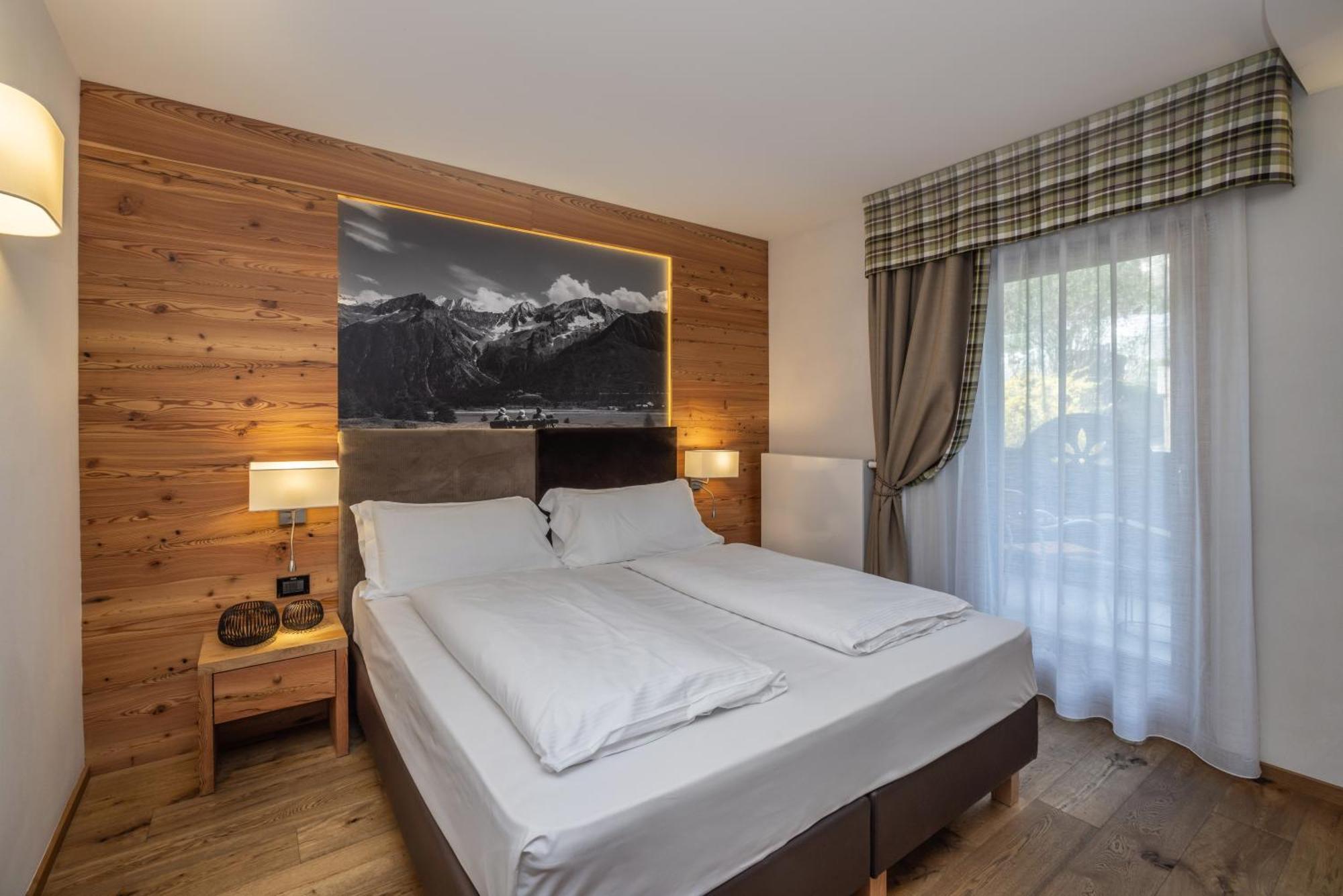 Hotel Ravelli Luxury Spa Mezzana  Exteriér fotografie